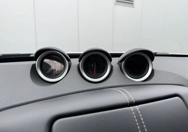 Nissan 370 Z cena 149900 przebieg: 19000, rok produkcji 2019 z Mszczonów małe 326